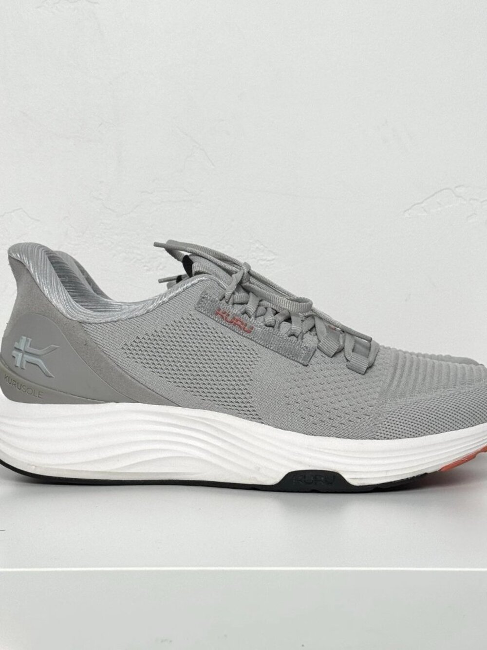 Kuru Atom 2 Mens Size 10.5 Gray White Athletic Running Walking Shoes Sneakers